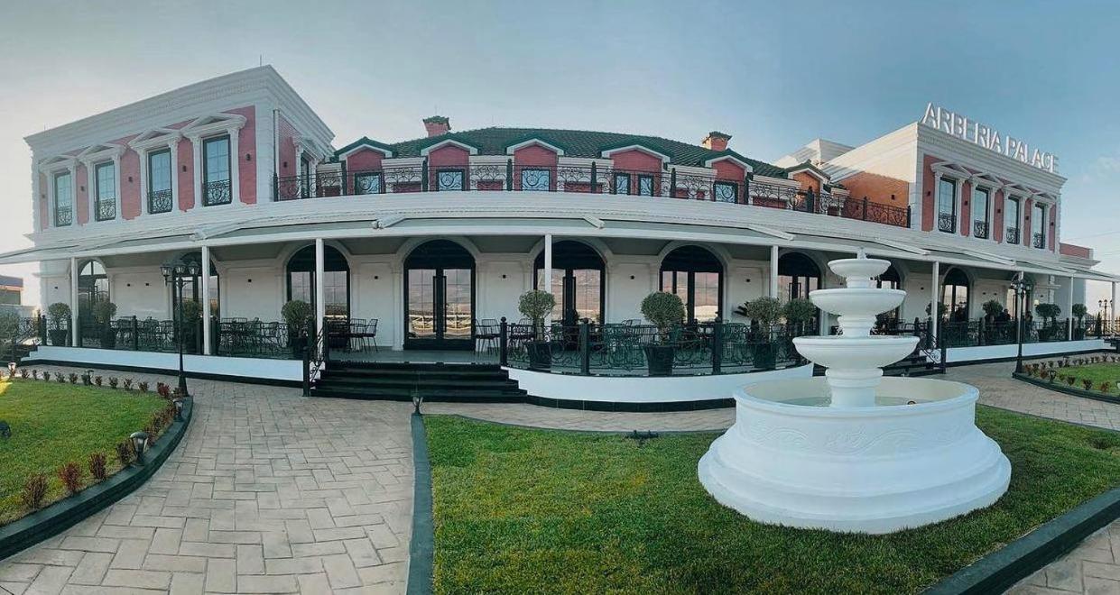 Arberia Palace Hotel Fushe Milot Extérieur photo