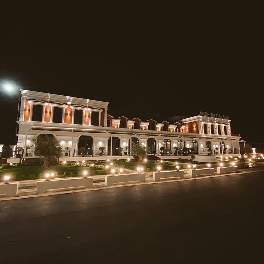 Arberia Palace Hotel Fushe Milot Extérieur photo